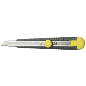 Cutter con lama a spezzare STANLEY da 9,5mm a 12 elementi M10409 | Cod. 101682